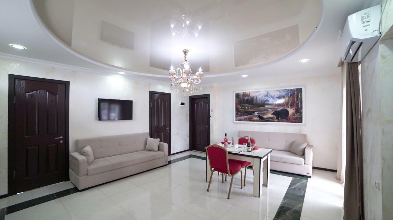Hotel Progress Μπατούμι Εξωτερικό φωτογραφία