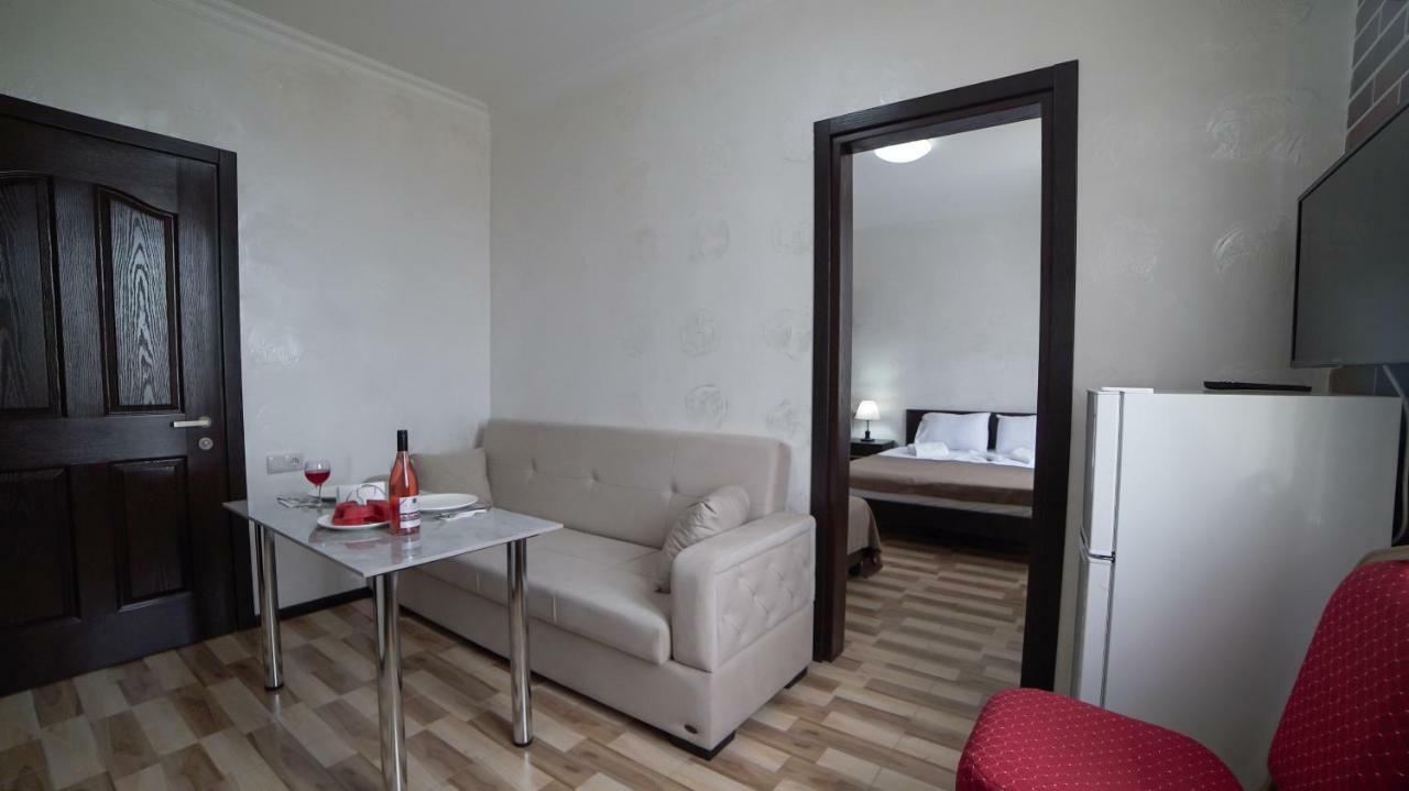 Hotel Progress Μπατούμι Εξωτερικό φωτογραφία
